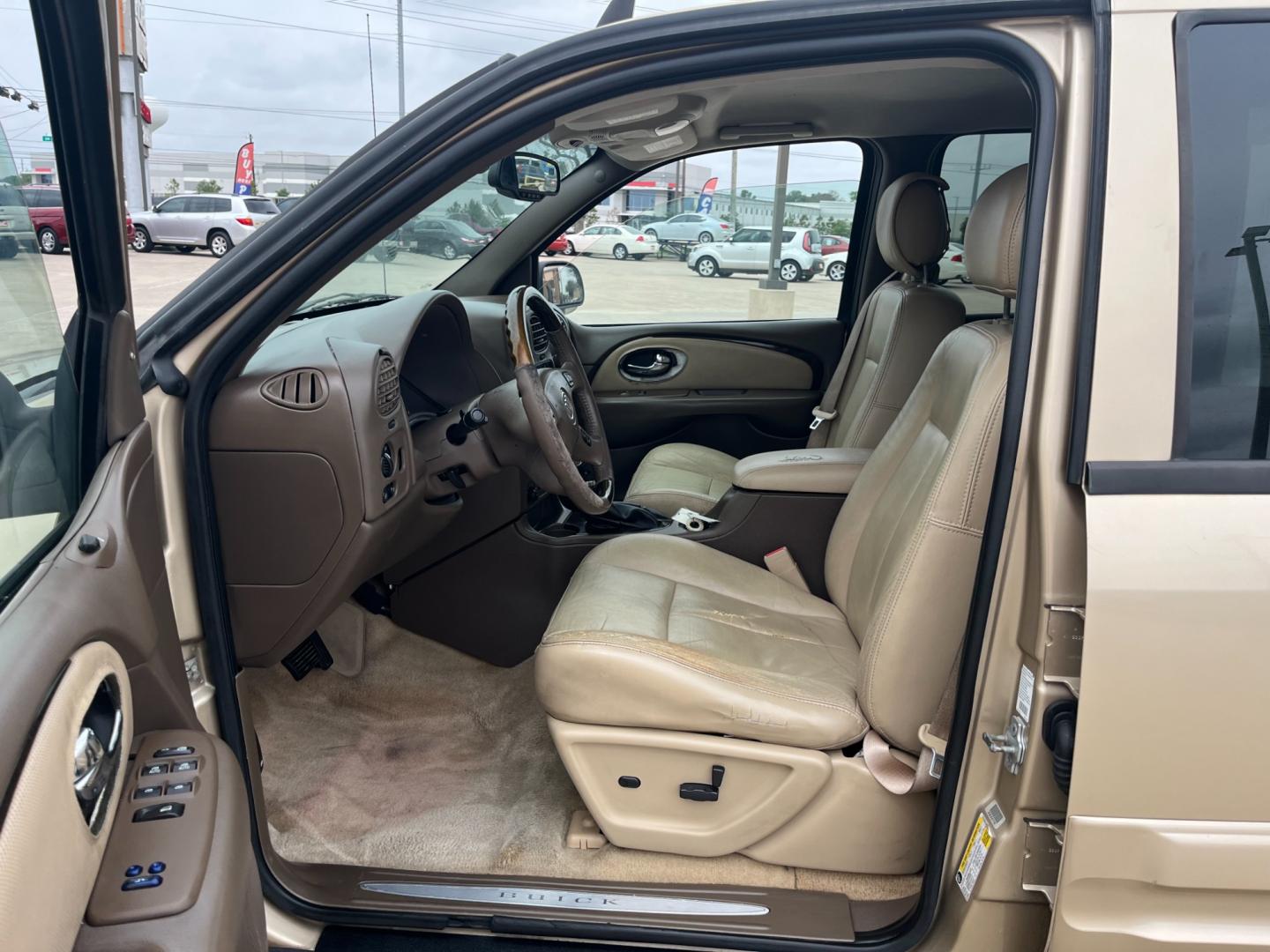 2007 GOLD /TAN Buick Rainier CXL (5GADS13S172) with an 4.2L L6 DOHC 24V engine, 4-Speed Automatic transmission, located at 14700 Tomball Parkway 249, Houston, TX, 77086, (281) 444-2200, 29.928619, -95.504074 - Photo#8